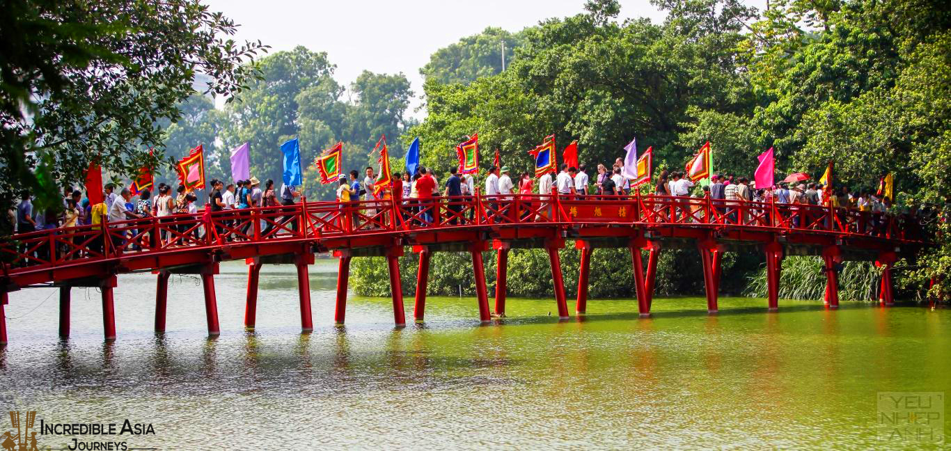 Red Bridge in Hoan Kiem Lake